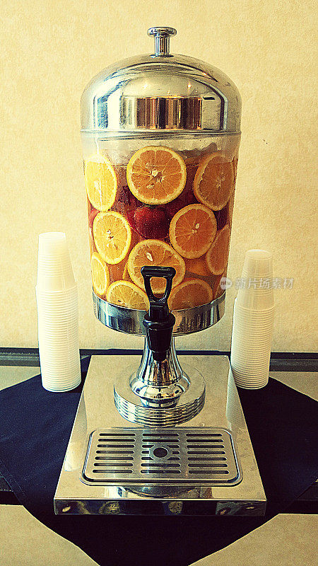 Hotel Welcoming Flavored Water Dispenser with Orange Slices